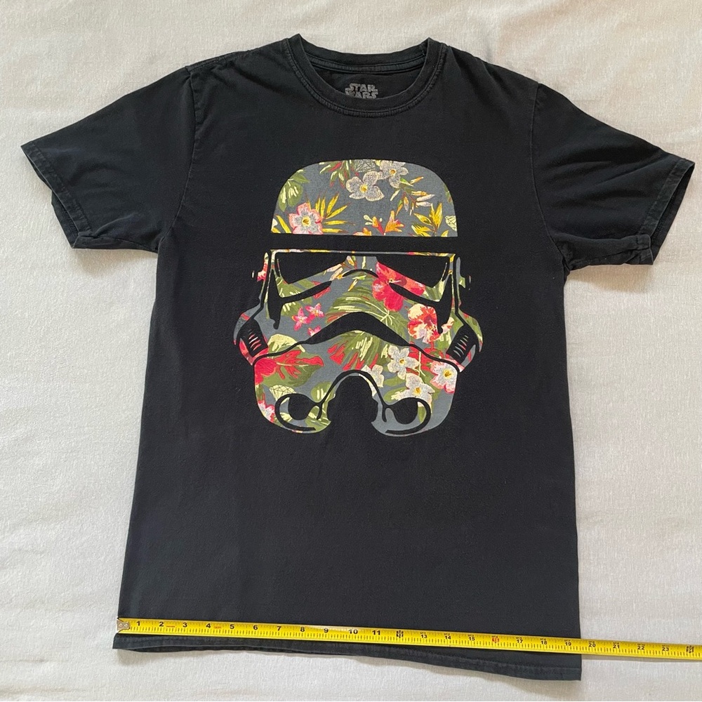 Star Wars Tropical Stormtrooper Floral Print Short Sleeve T-Shirt Medium - Picture 7 of 9